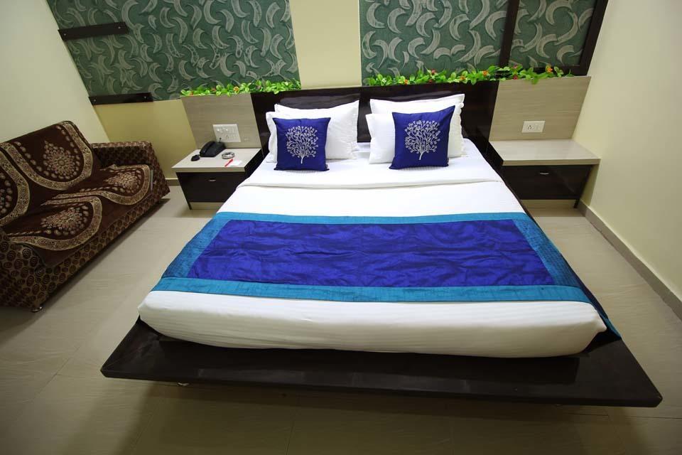 Hotel Ratnadeep Ahmedabad Exterior foto